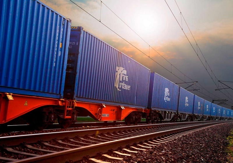 Перевозки контейнеров по сети РЖД выросли на 12,2% за 11 месяцев